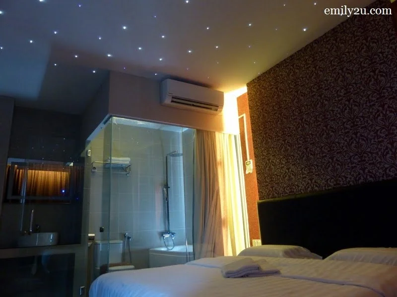 6. Couple Terrace Suite with firefly-lighted ceiling