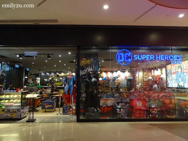 1. DC Comics Super Heroes Café, SkyAvenue