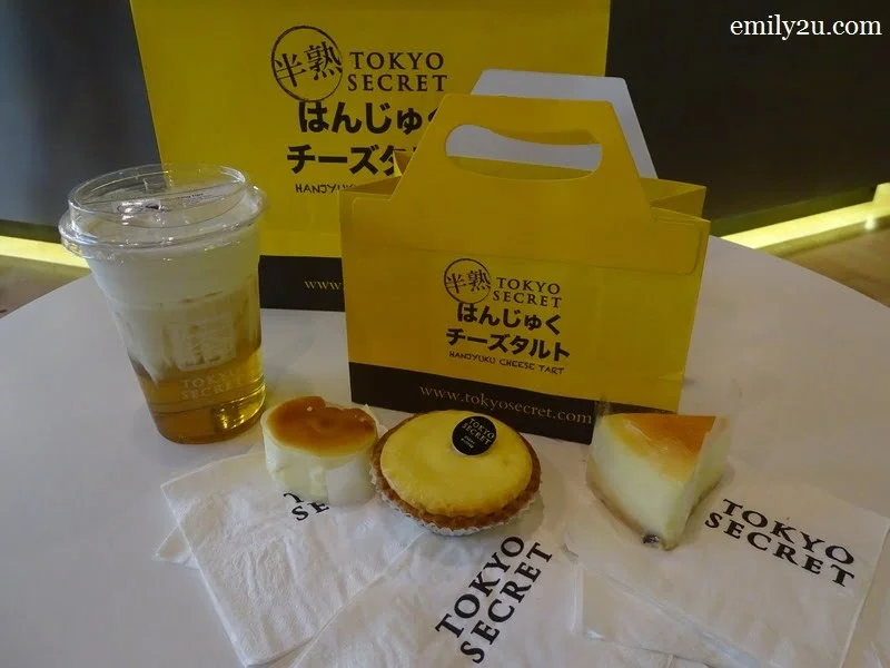 3. L-R: Hanjuku Cheese Cake, Hanjuku Cheese Tart & Cheese Cake to be washed down with Oolong Cheese Creama