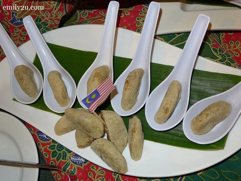 20. Malay kuih-muih