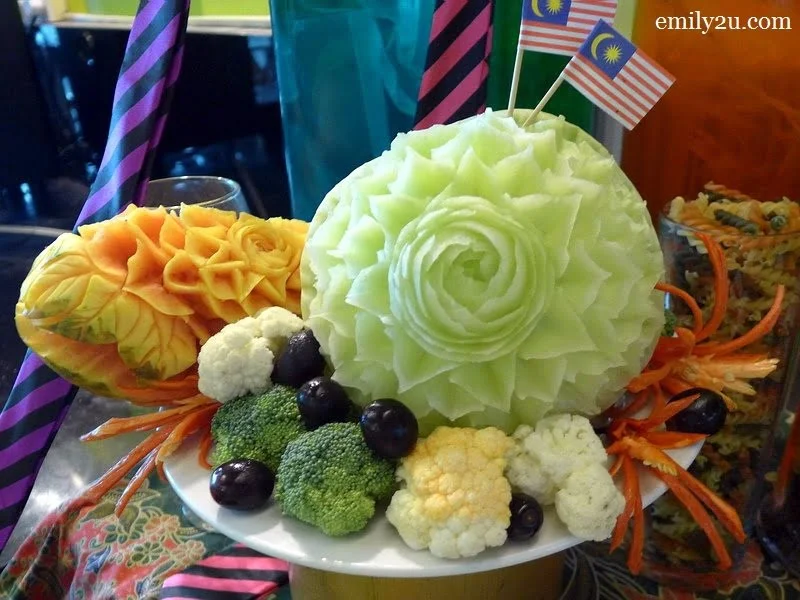 21. carved fruits