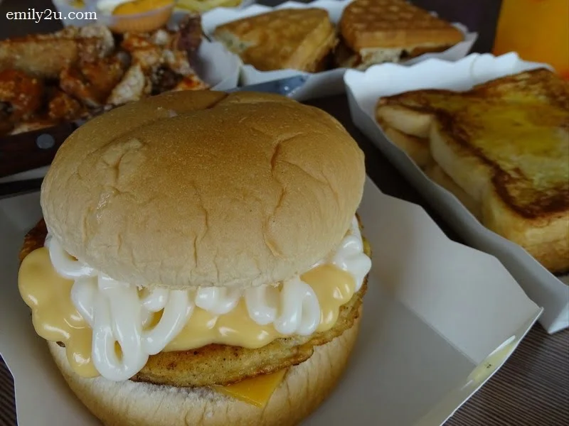 juicy chicken burger