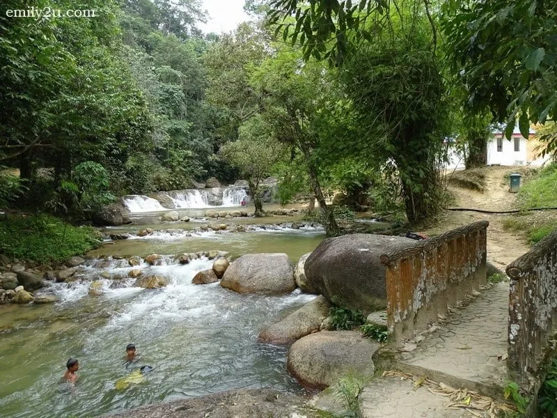 9. Lata Tebing Tinggi