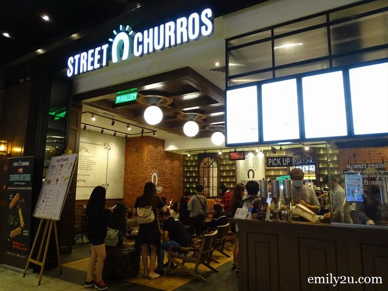 1. Street Churros at SkyAvenue
