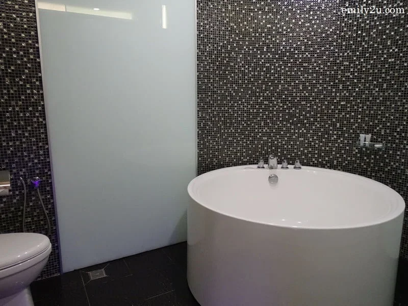 Love Bug Executive Room
