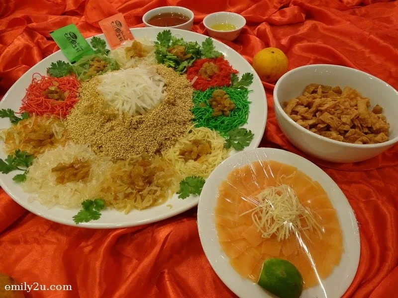 11. Menu C - Prosperity Salmon Yee Sang