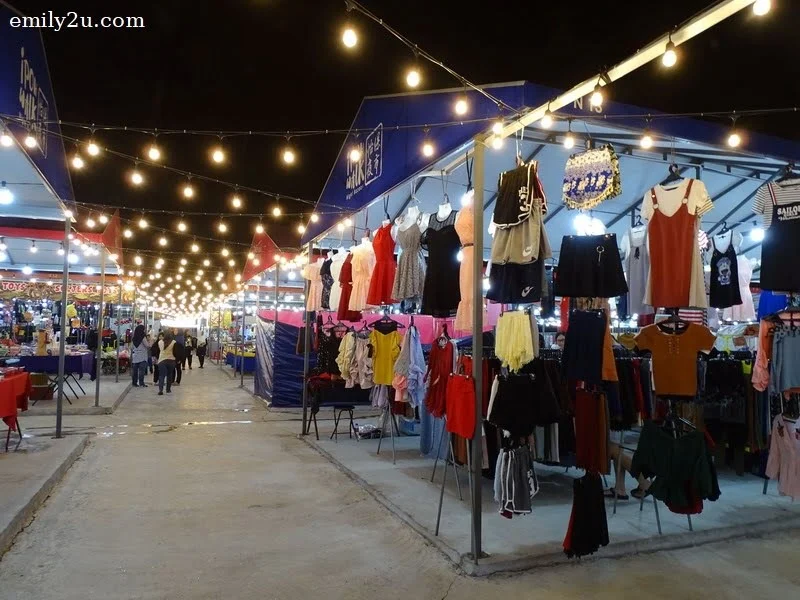 14. fashion stall