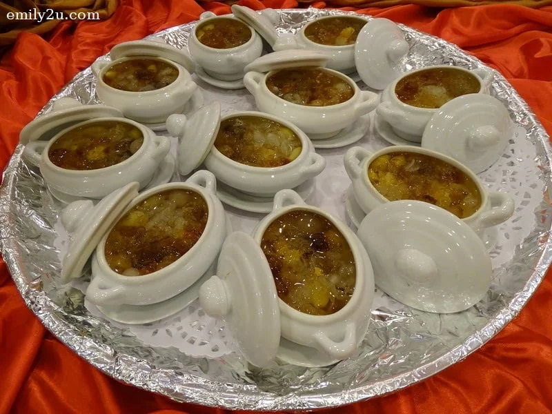 16. Menu C - Hot Sweetened Xin Soo, Gingko Nut, Snow Fungus, Amber Jelly & Snow Lotus Seed