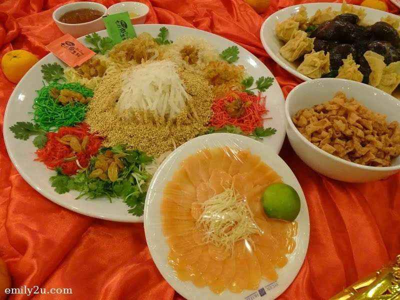 2. Menu B -  Prosperity Salmon Yee Sang