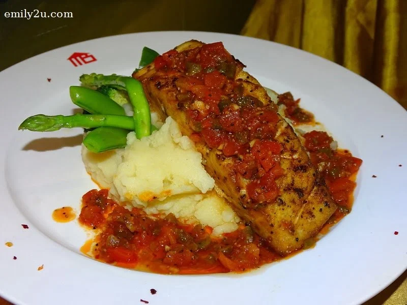 4. Main - Pan-Fried Butter Fish with US Mash Potato, Fresh Garden Vegetables of the Day and Capsicum Salsa