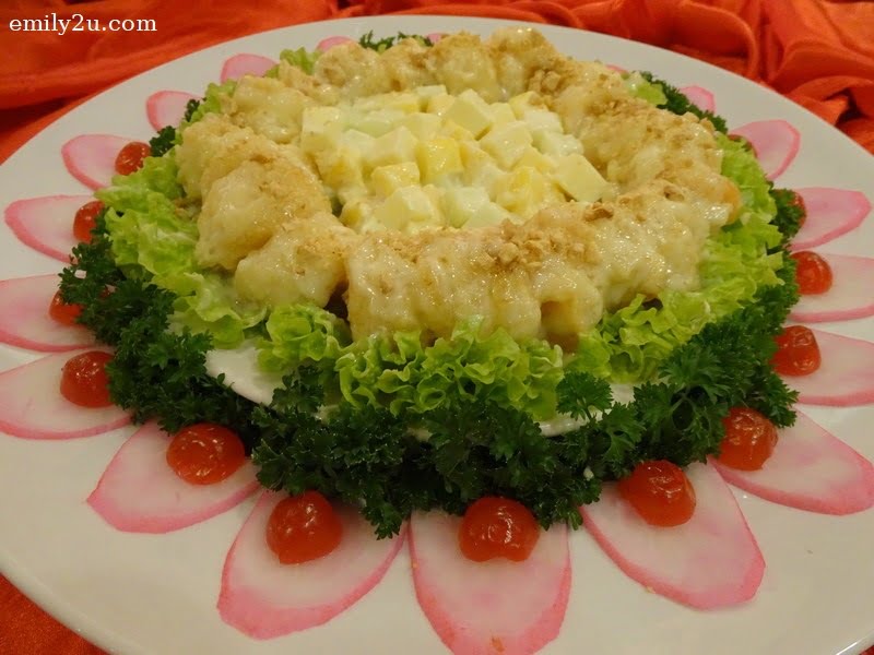 6 Salad Mixed Fruits & Big Ming Prawn Ball
