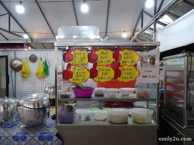 9. noodles stall