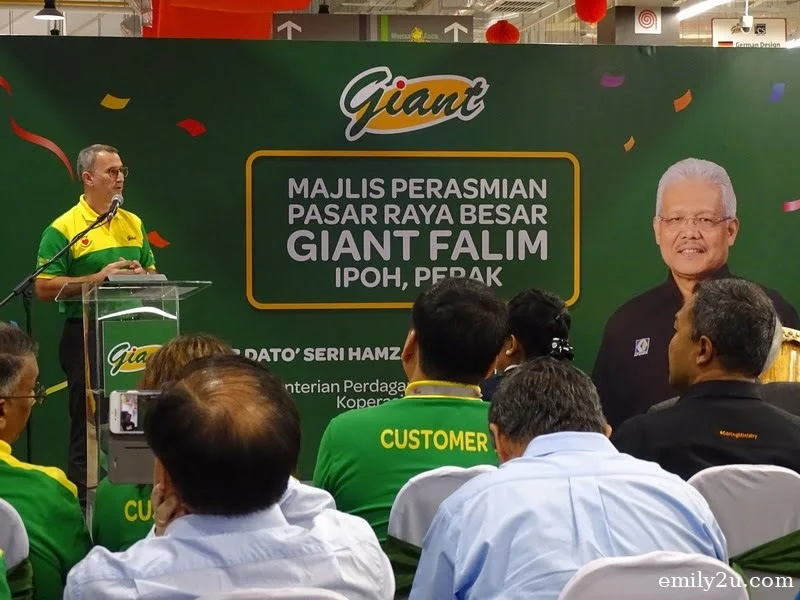 1. Chief Executive Officer of GCH (Retail) Malaysia Sdn. Bhd., Mr. Pierre-Olivier Deplanck, during his opening speech