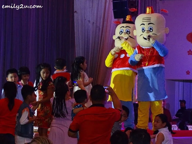 23. children love Lao Fu Zi