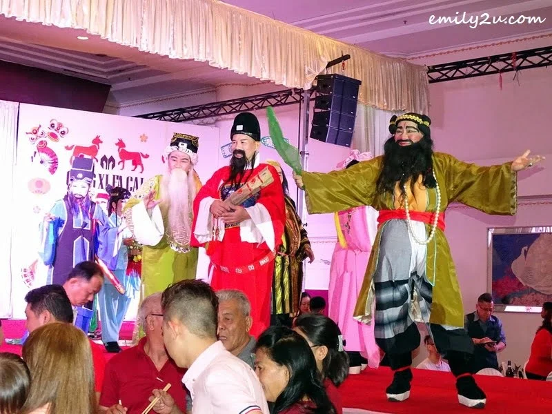 3. time to lou sang (prosperity toss)