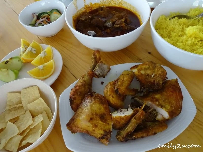 37. lunch at TeknoKafe@goat2gofarm