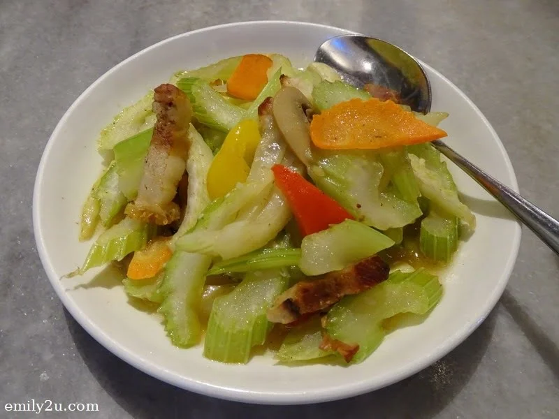 9. stir-fried celery with roasted pork