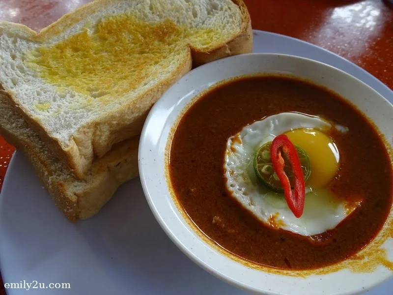 breakfast of toasted bread with fragrant beef curry