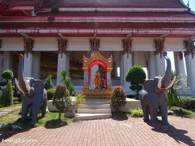 11 Wat Hat Yai Nai