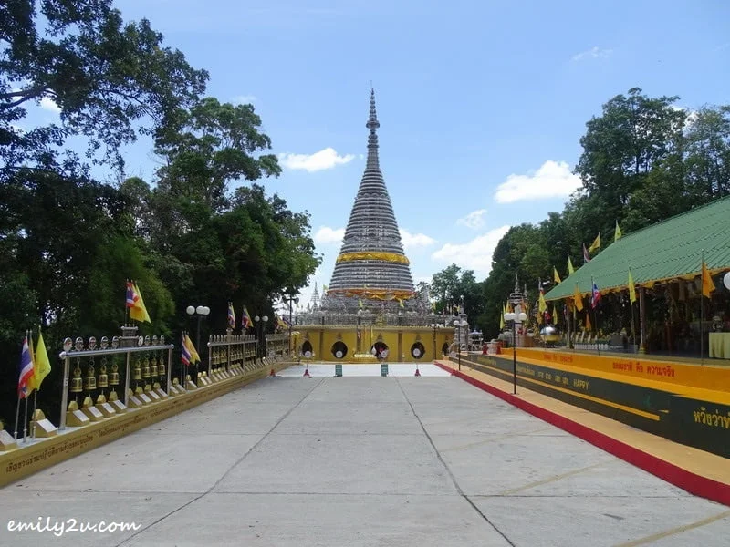 Phra Maha Chedi Tripob Trimongkol (Stainless Steel Temple) in Hat Yai
