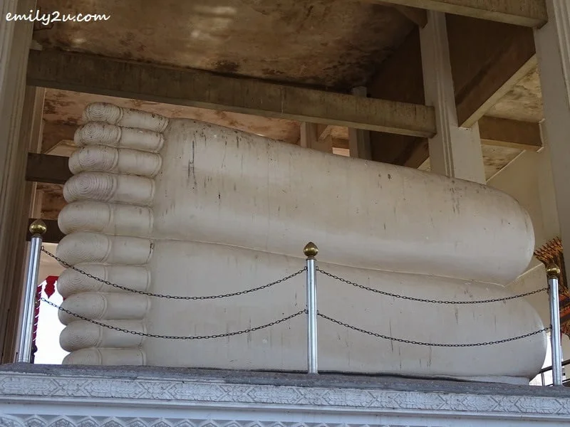 6. the Buddha's feet