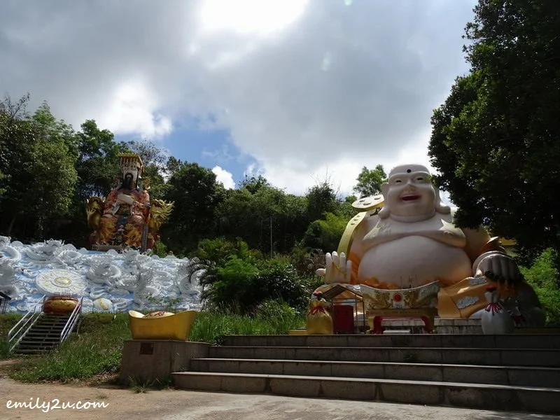  9. Supreme August Jade Emperor (L) & Laughing Buddha (R)