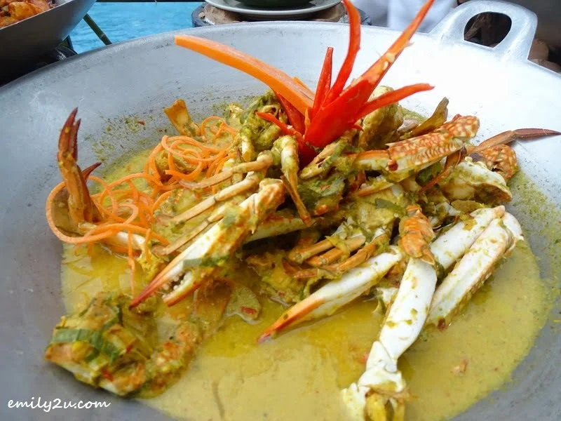 11. Ketam Masak Lemak Cili Padi Nenas