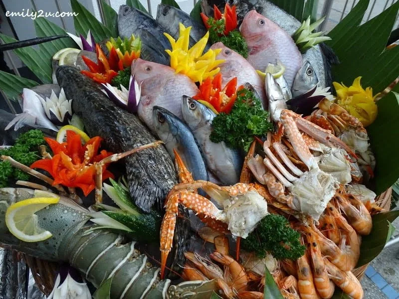16. fresh seafood platter