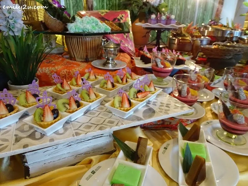 17. Dessert Counter