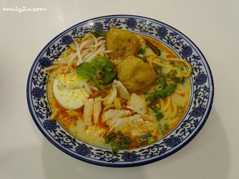  5. Nyonya Laksa