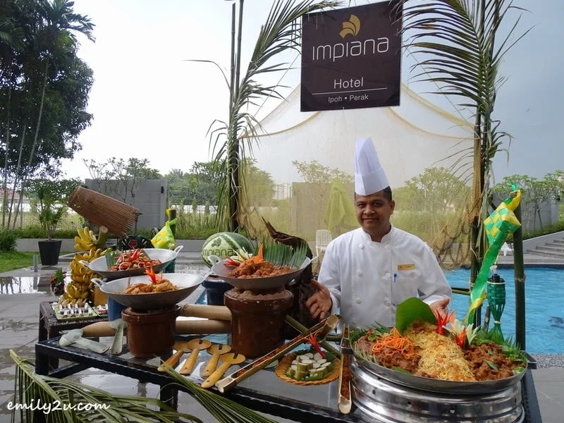 9. Chef Azman bin Azelah introduces the main courses