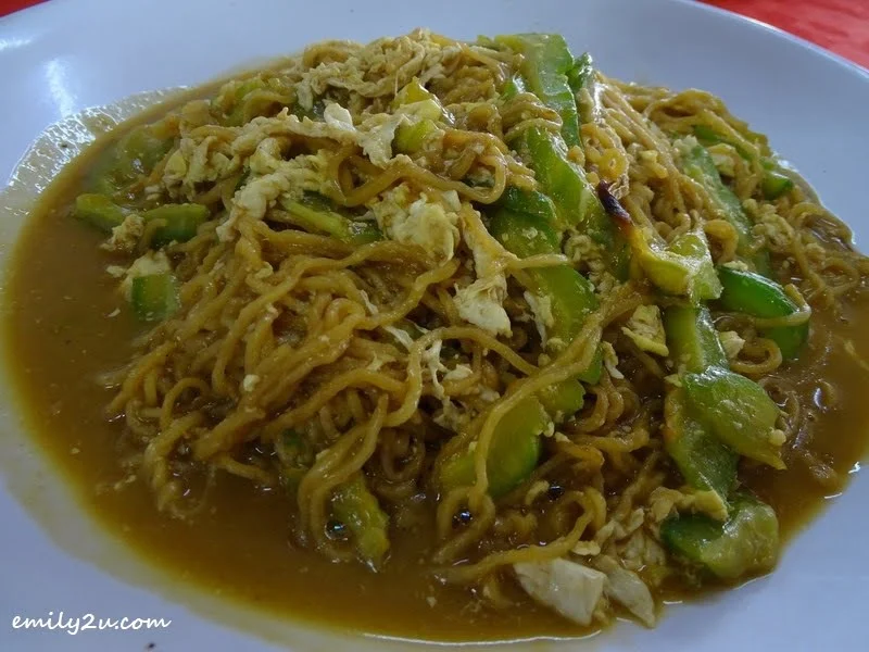  10. braised sang meen (生面) with bitter gourd and egg