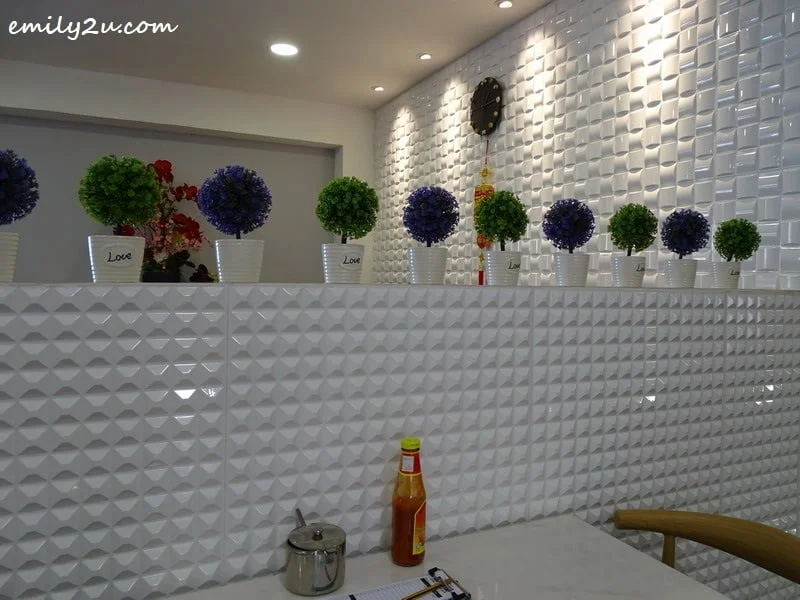 11. simple décor