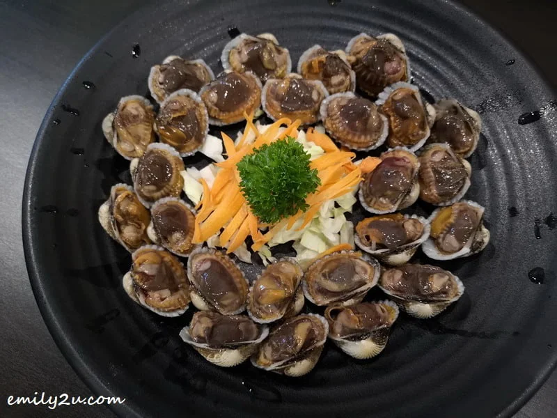 13. fresh cockles