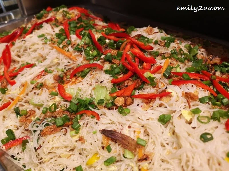 2. Singapore Fried Noodles