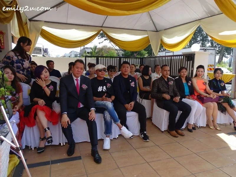 5. VIPS in the front row