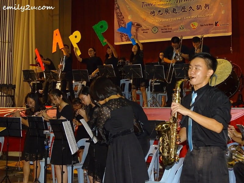 8 Poi Lam Military Band