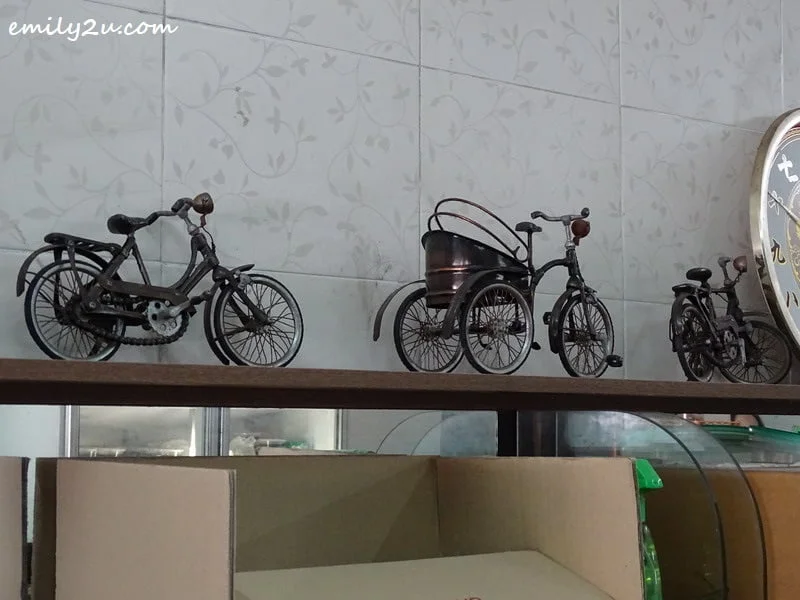  17. bicycle models as decorations