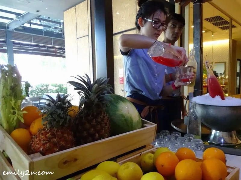  11. healthy blended juices