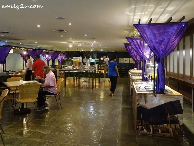 4. Saffron Brasserie