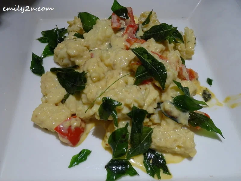 12. Squid Butter Sauce with Curry Leaves 