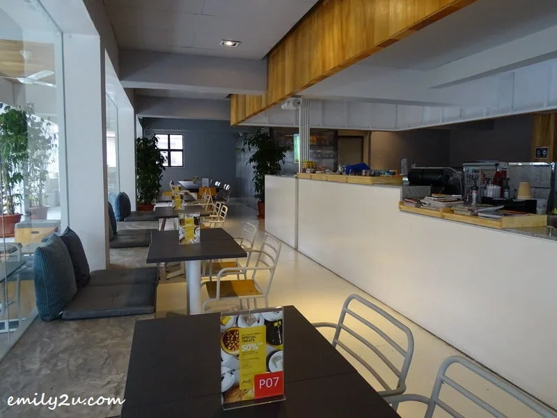 11. café & lounge on the first floor