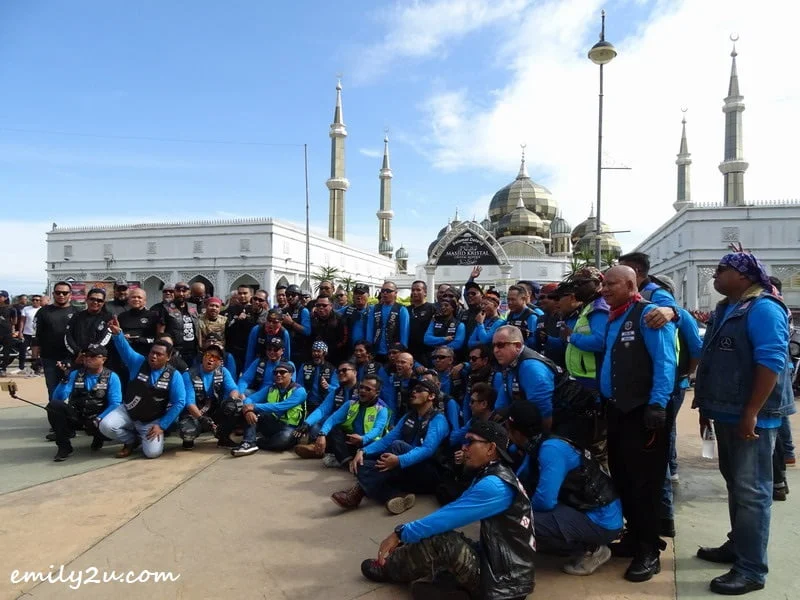 14. photo opportunity in front of Masjid Kristal (Crystal Mosque) 