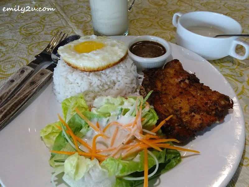 6. Grilled Chicken Chop Rice with Egg