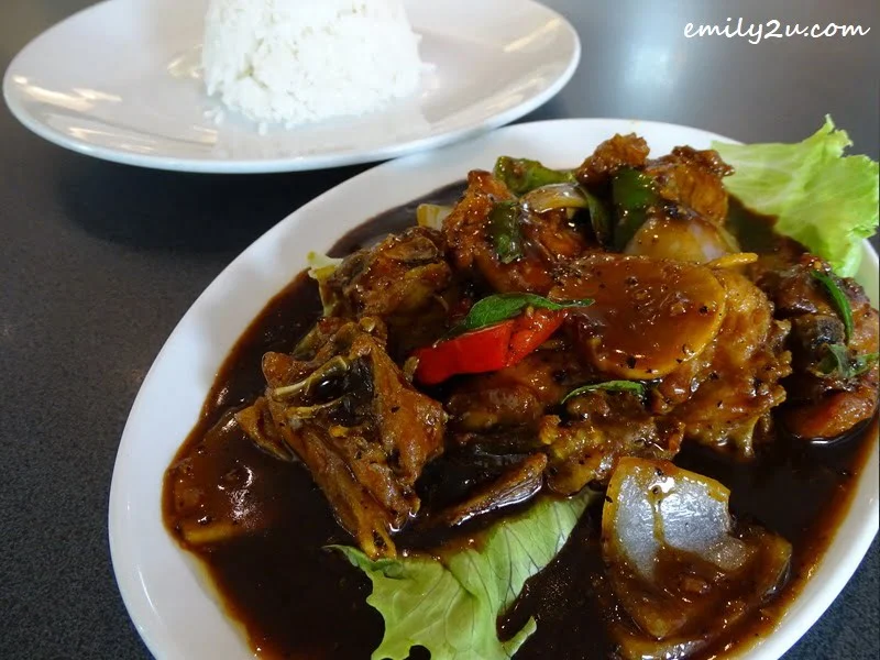 8. Black Pepper Chicken with white rice 
