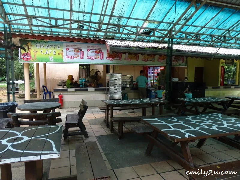 22. Giraffe Café