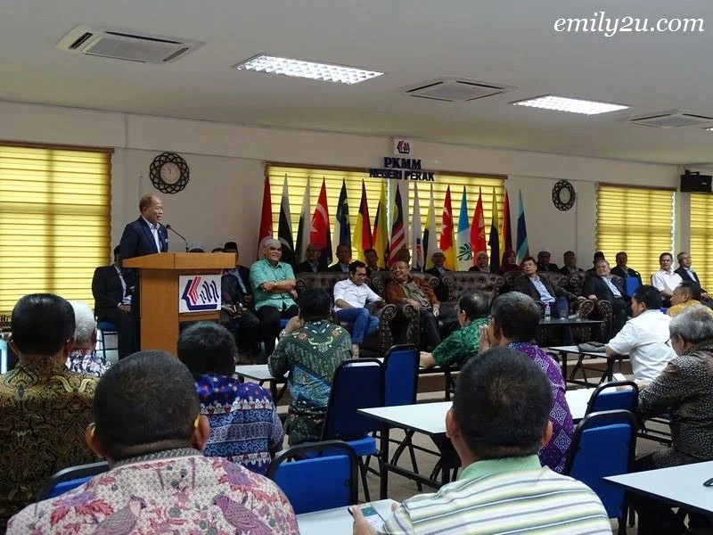  3. speech by host Datuk Wira Jamaluddin Bin Hj. Abdul Rahim, Chairman Persatuan Kontraktor Melayu Malaysia Negeri Perak