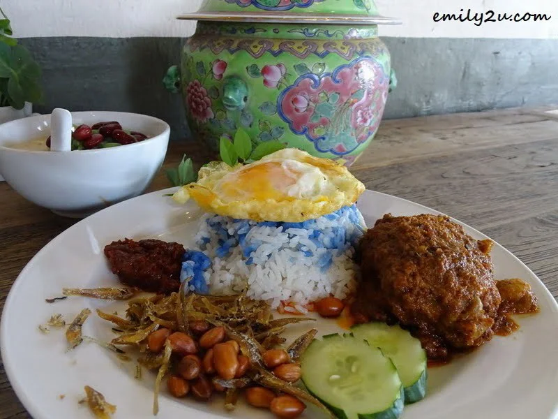 7. Nyonya Nasi Lemak