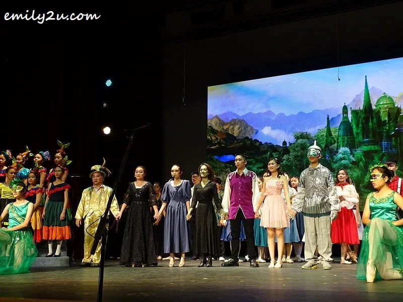 17. main cast