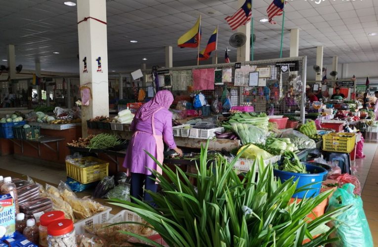 5 Things To Buy at Labuan Central Market